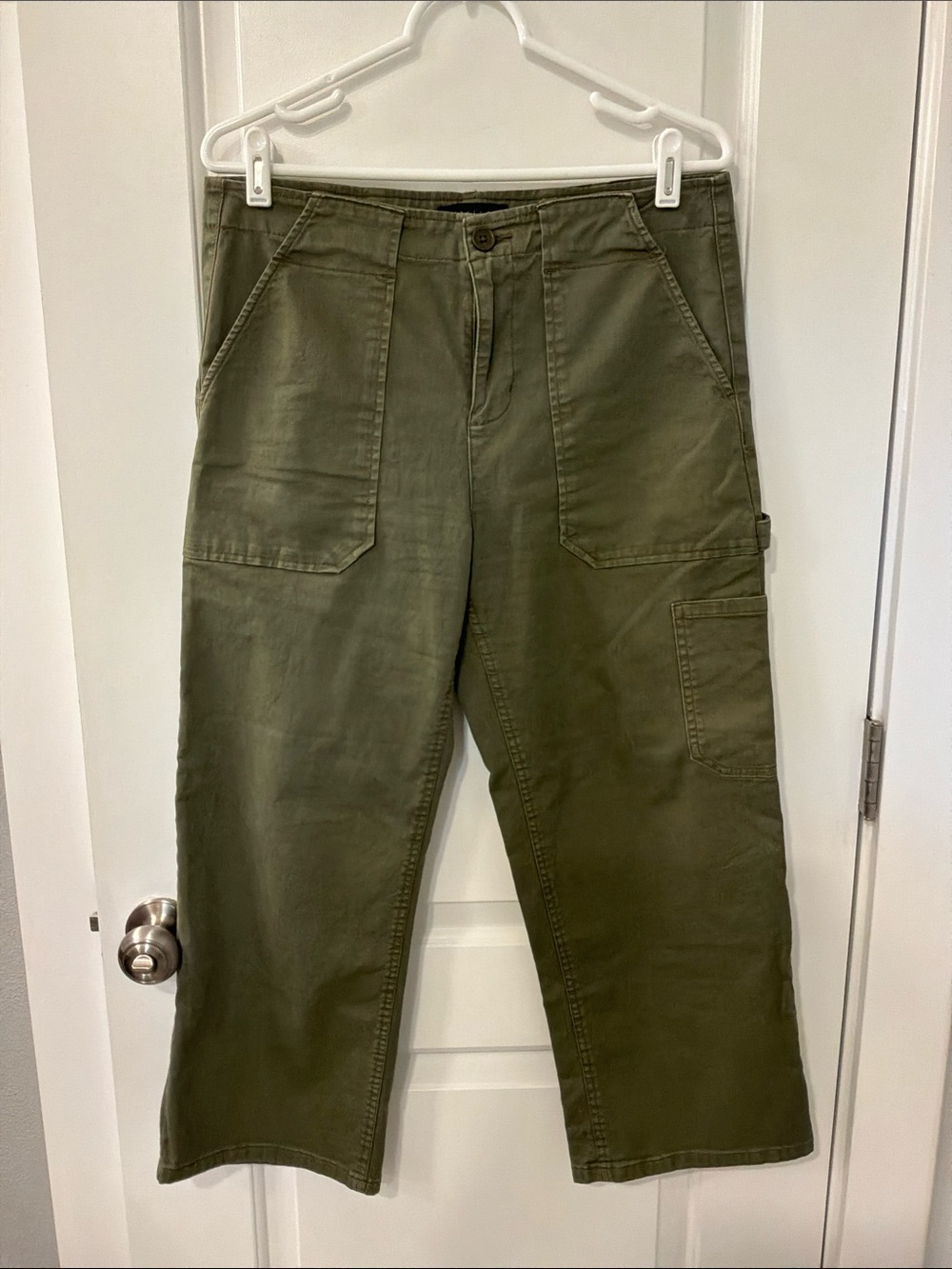 Sanctuary Olive Green Carpenter Crop Pants - Picture 3 of 6
